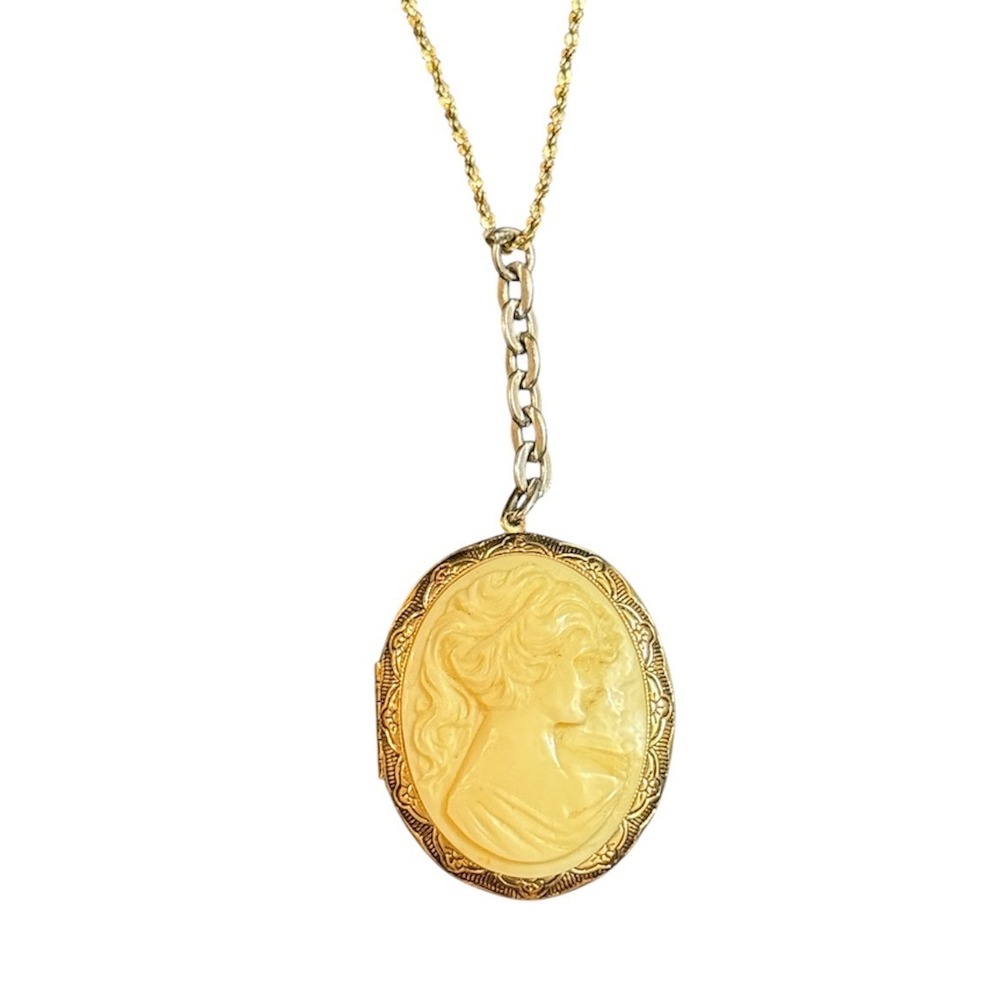 Vintage Cameo Oval Locket Necklace Gold Tone Mixed Metal 20 Inch Chain